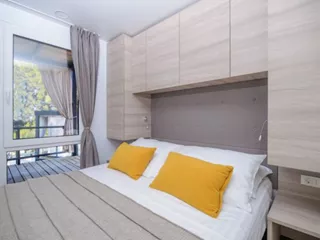 Superior mobile home- bedroom I.jpg